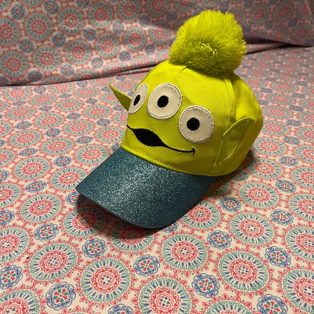 ✨$3 ✨Kids Toy Story 4 Alien Character Hat with Pom-Pom - Picture 4 of 10